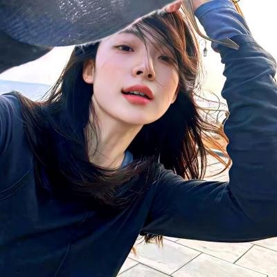 女生万岁第一季封面